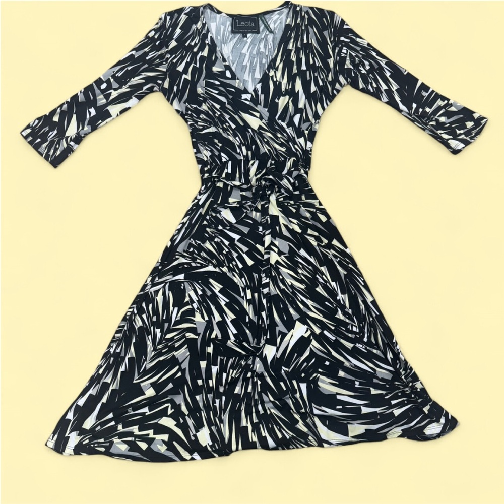 Leota Abstract Long Sleeve Dress